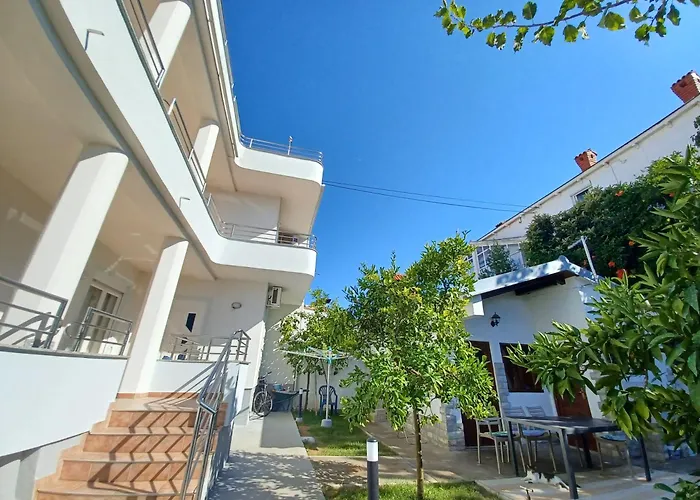 Summer 2026 Apartments Near The Beach زادار