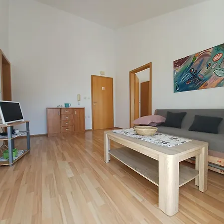 Apartment Ryanair's Summer Vacation Near The