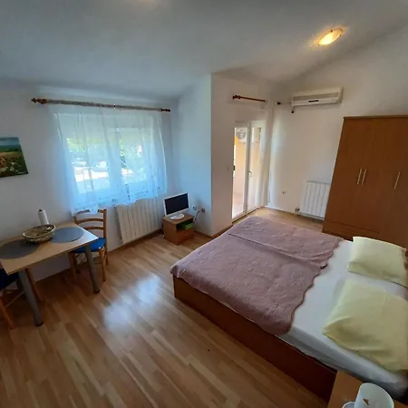 Apartment Ryanair's Summer Vacation Near The *
